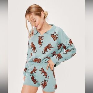 Nasty gal tiger knit set